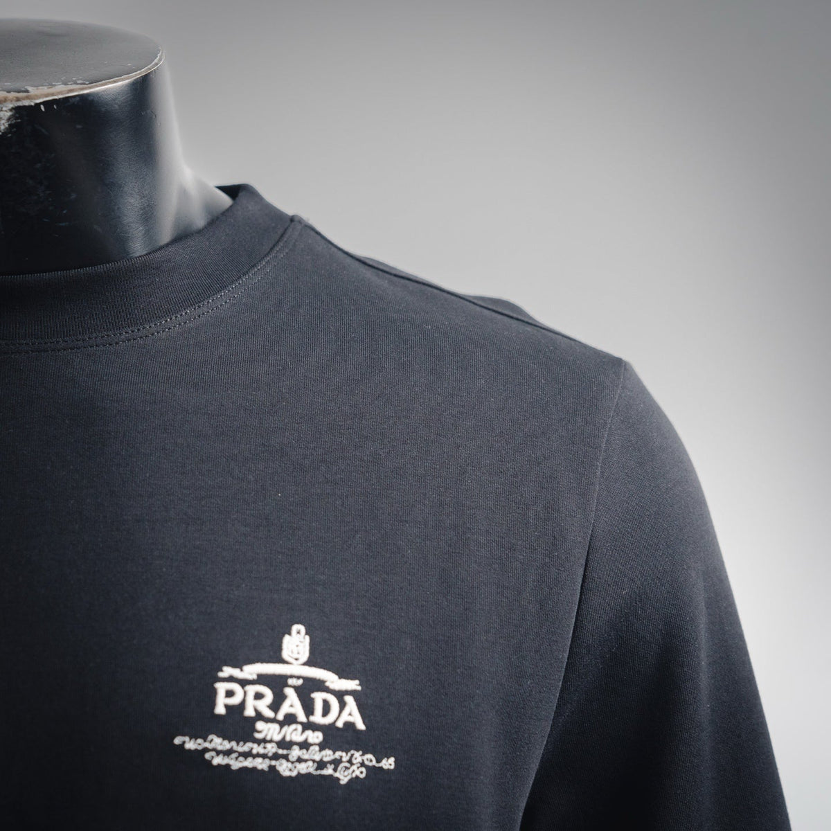 Pra 25fw embroidered sweatshirt