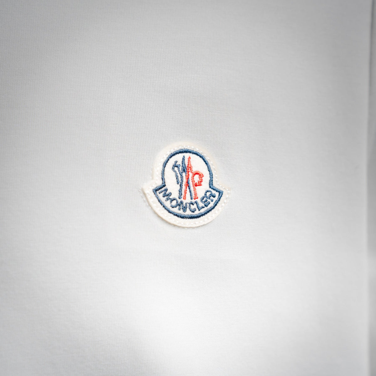 Mon 25fw embroidered sweatshirt