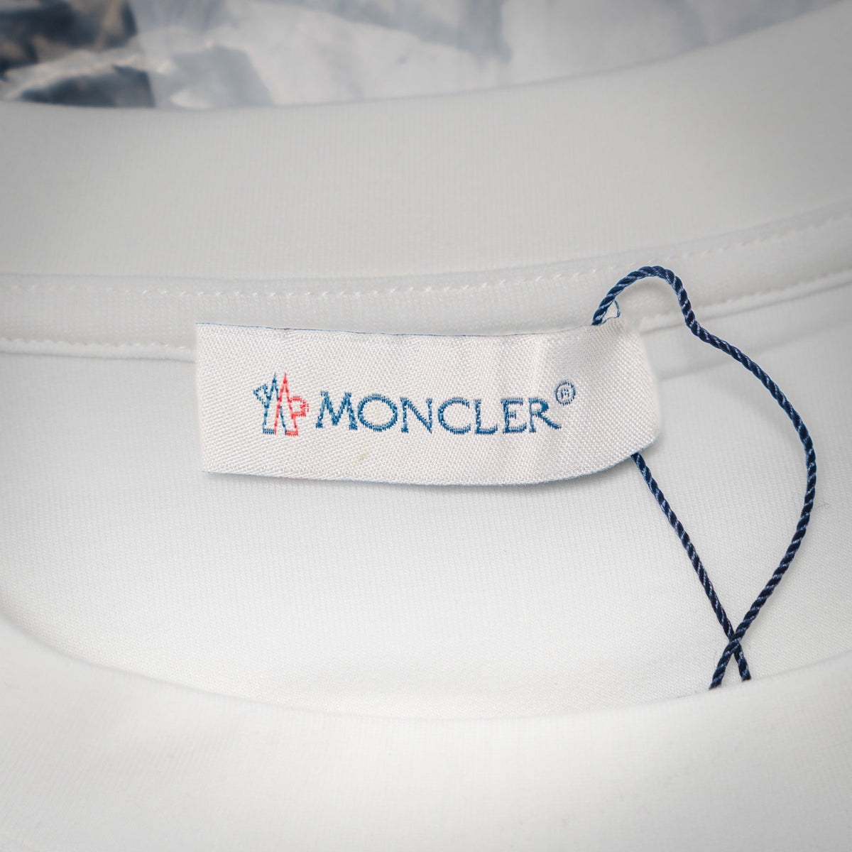 Mon 25fw embroidered sweatshirt