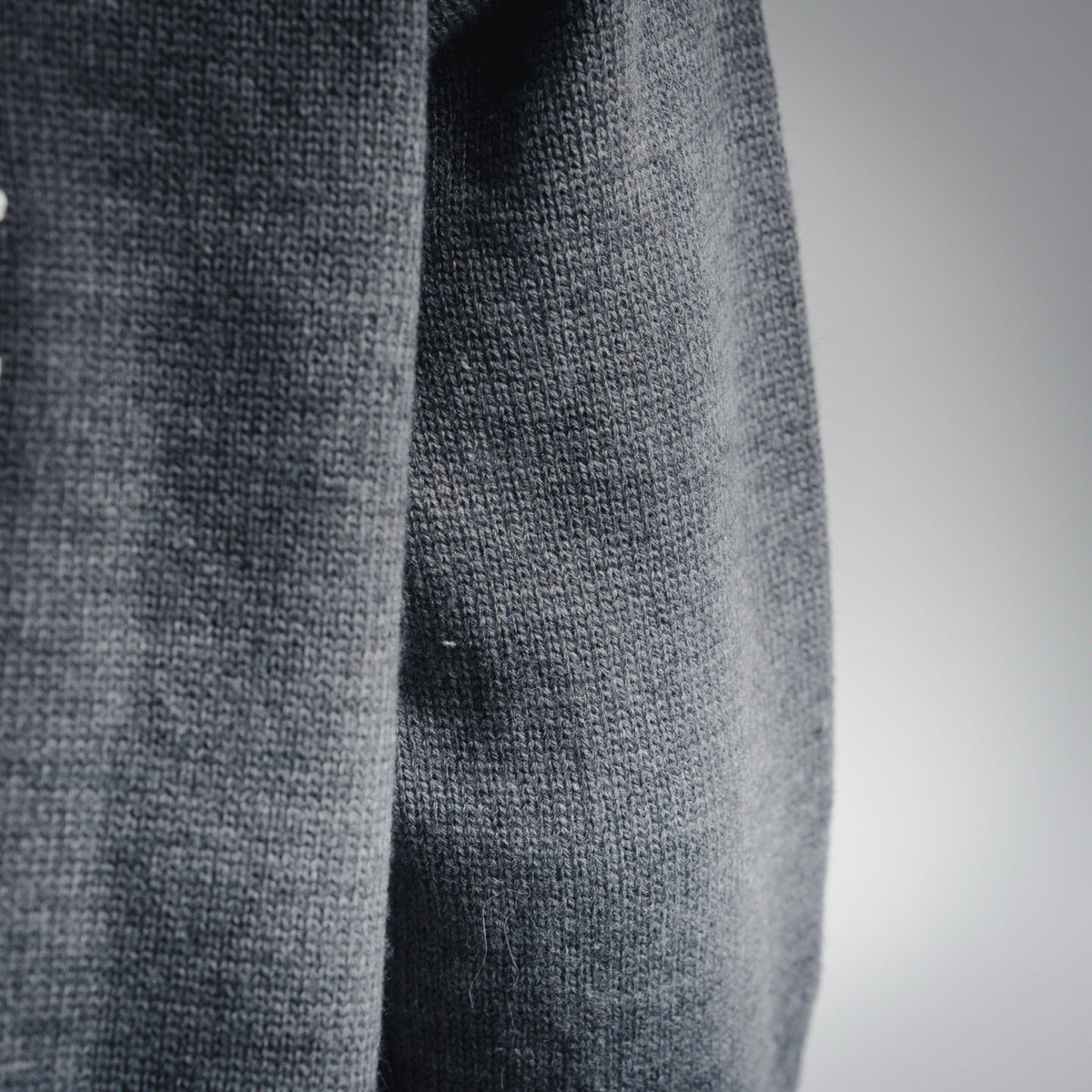 Cel 25fw all-match sweater