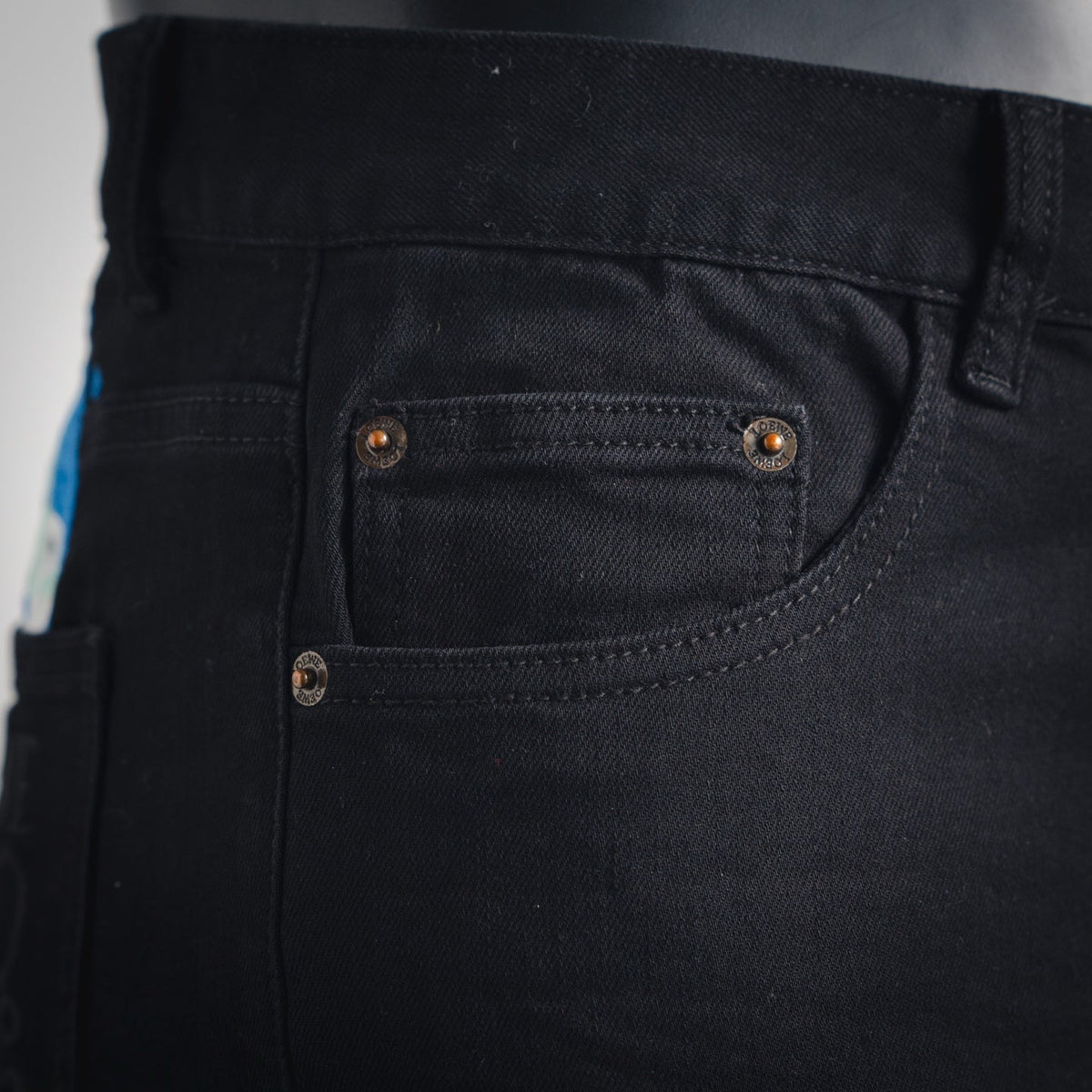 Loe 25fw embroidered jeans