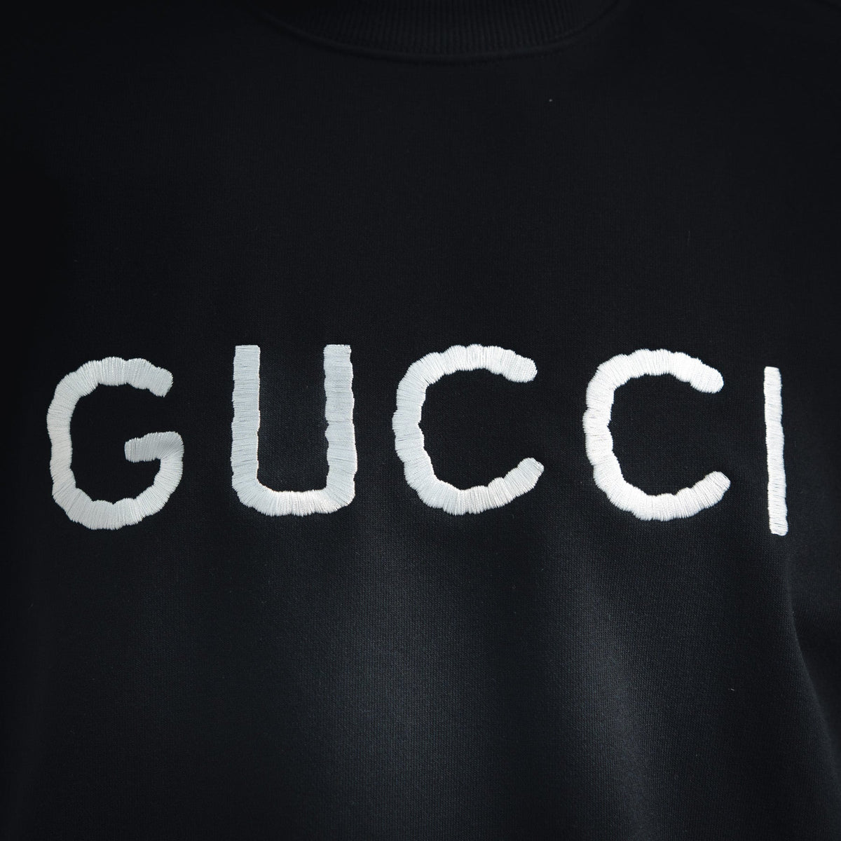 Guc 25fw embroidered sweatshirt