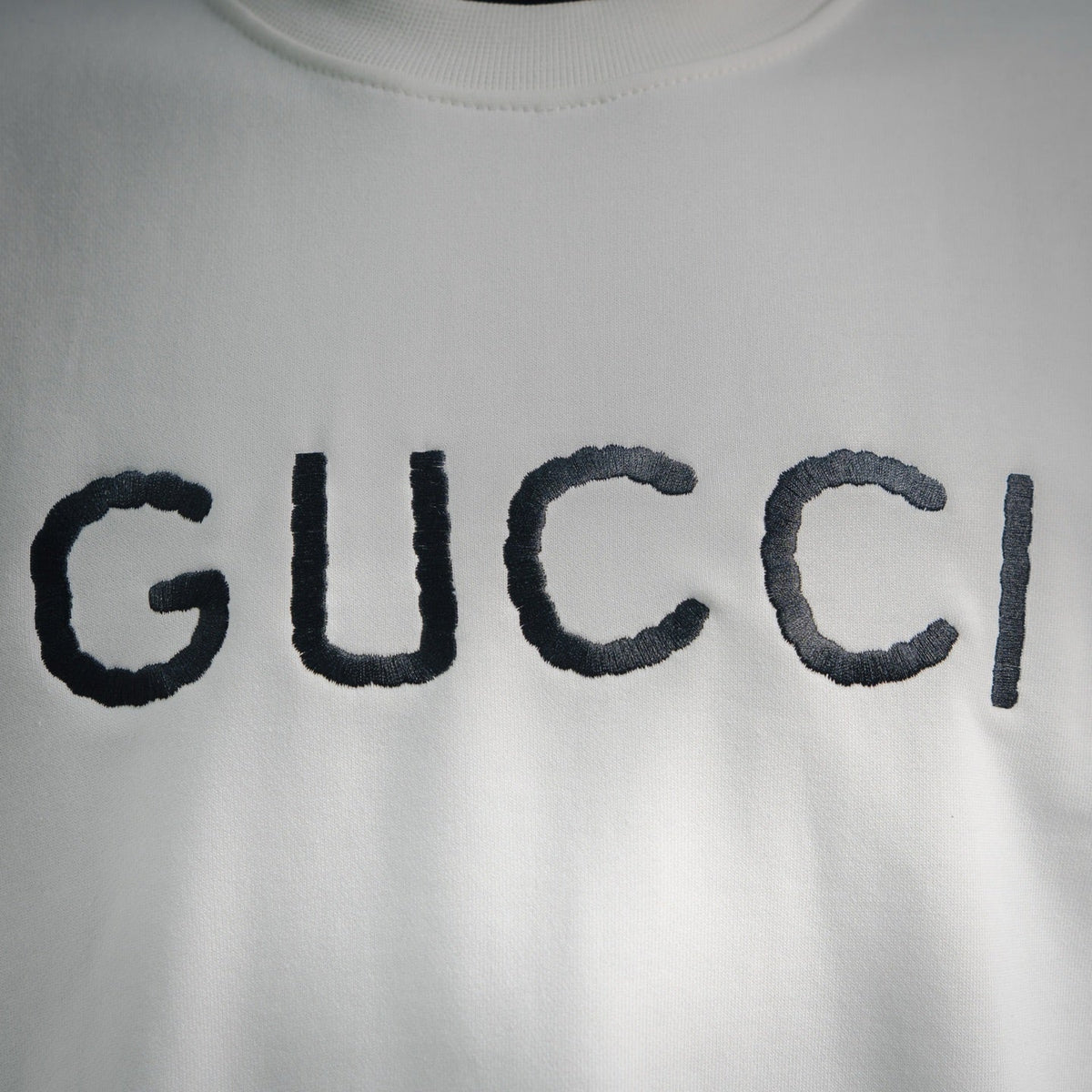 Guc 25fw embroidered sweatshirt
