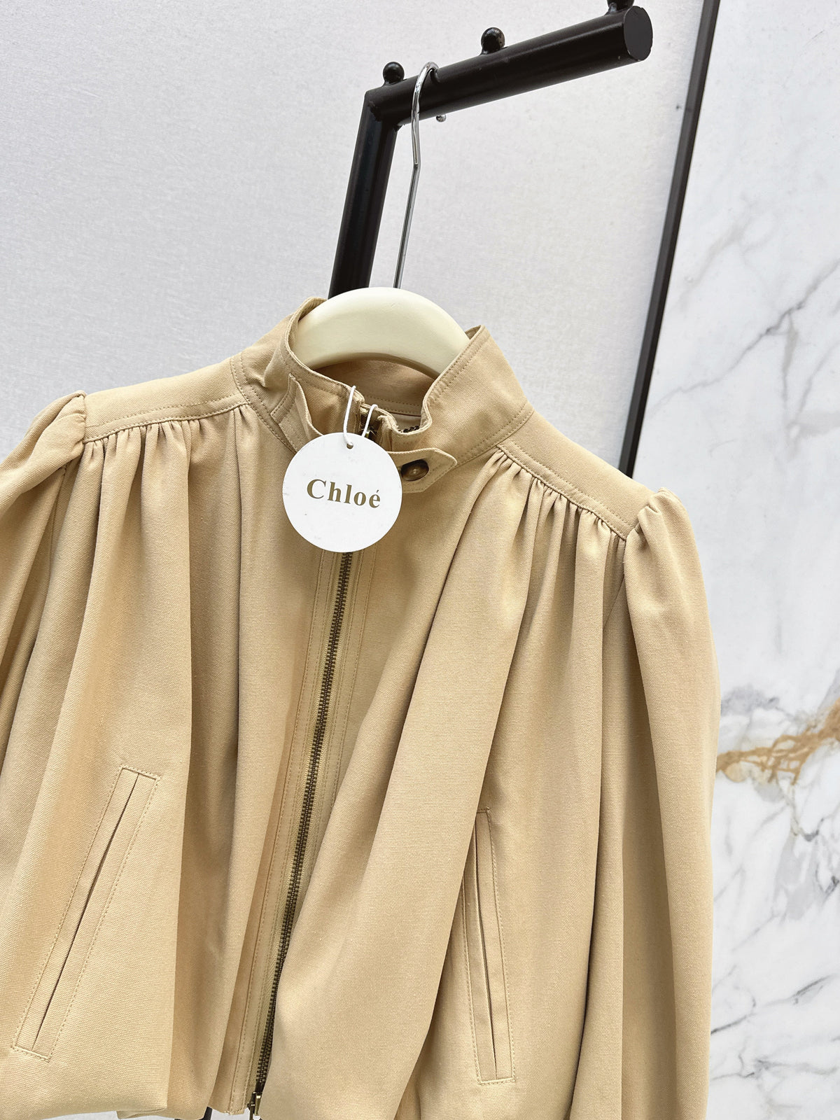 Stand-up collar cropped jacket