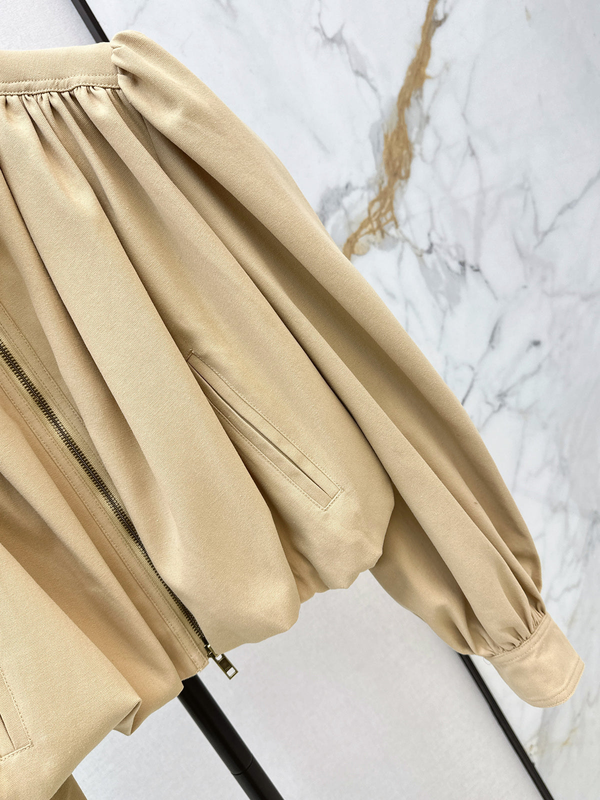 Stand-up collar cropped jacket