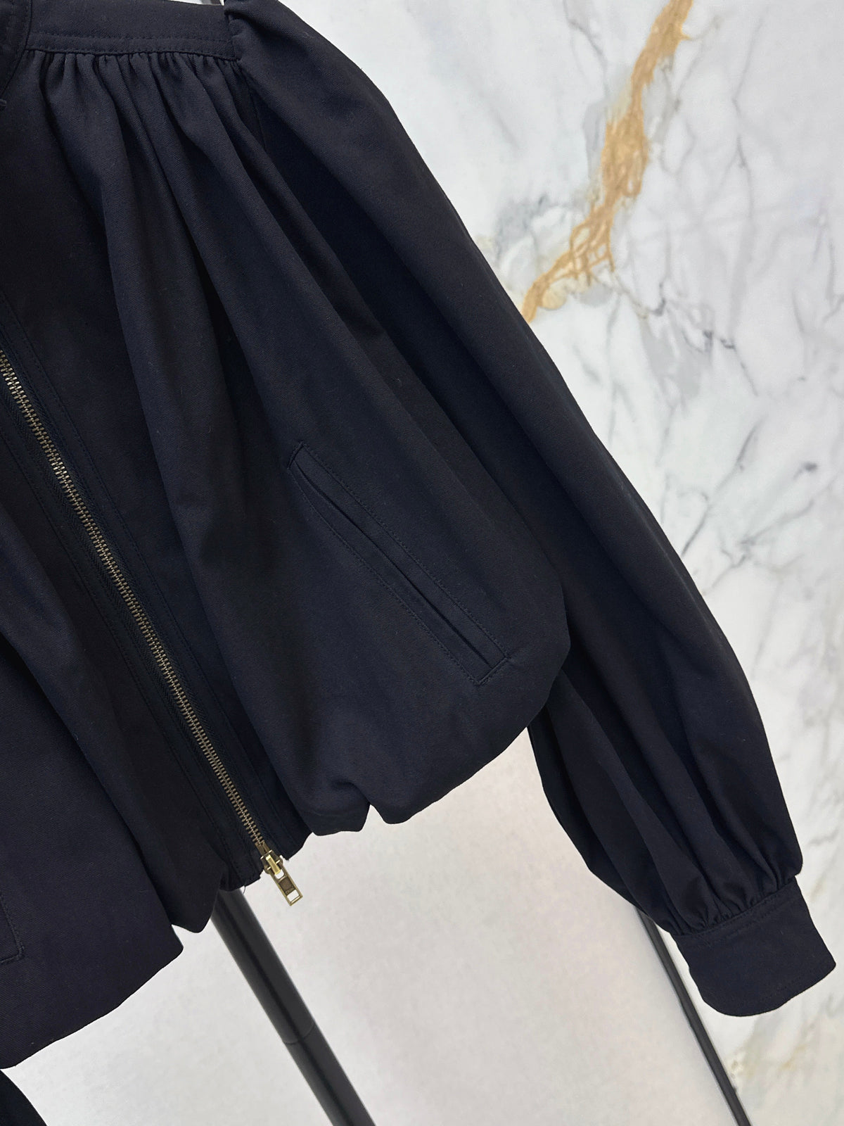 Stand-up collar cropped jacket