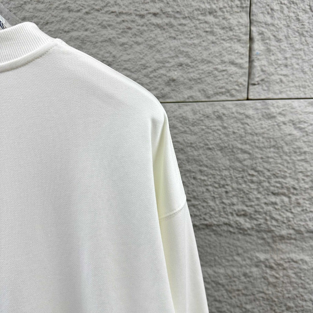 Early Autumn to Winter New Arrivals: Embroidered Long Sleeve Sweatshirt