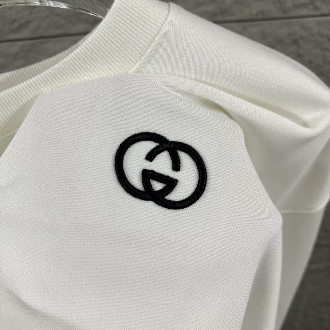 Early Autumn to Winter New Arrivals: Embroidered Long Sleeve Sweatshirt