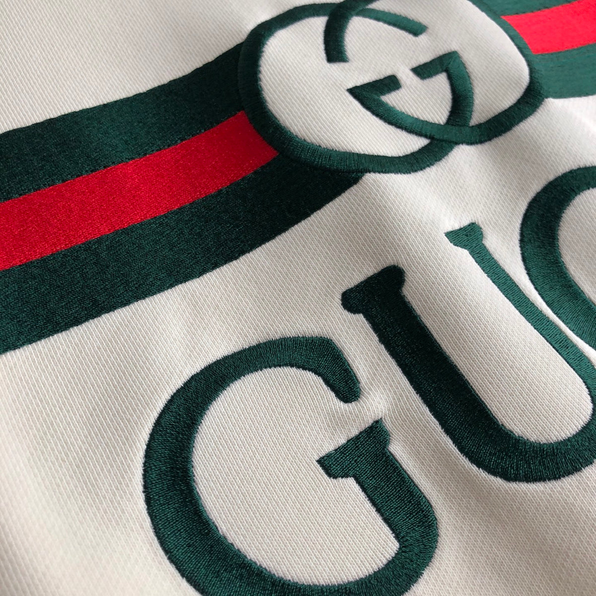 New autumn and winter classic embroidered logo round neck hoodie