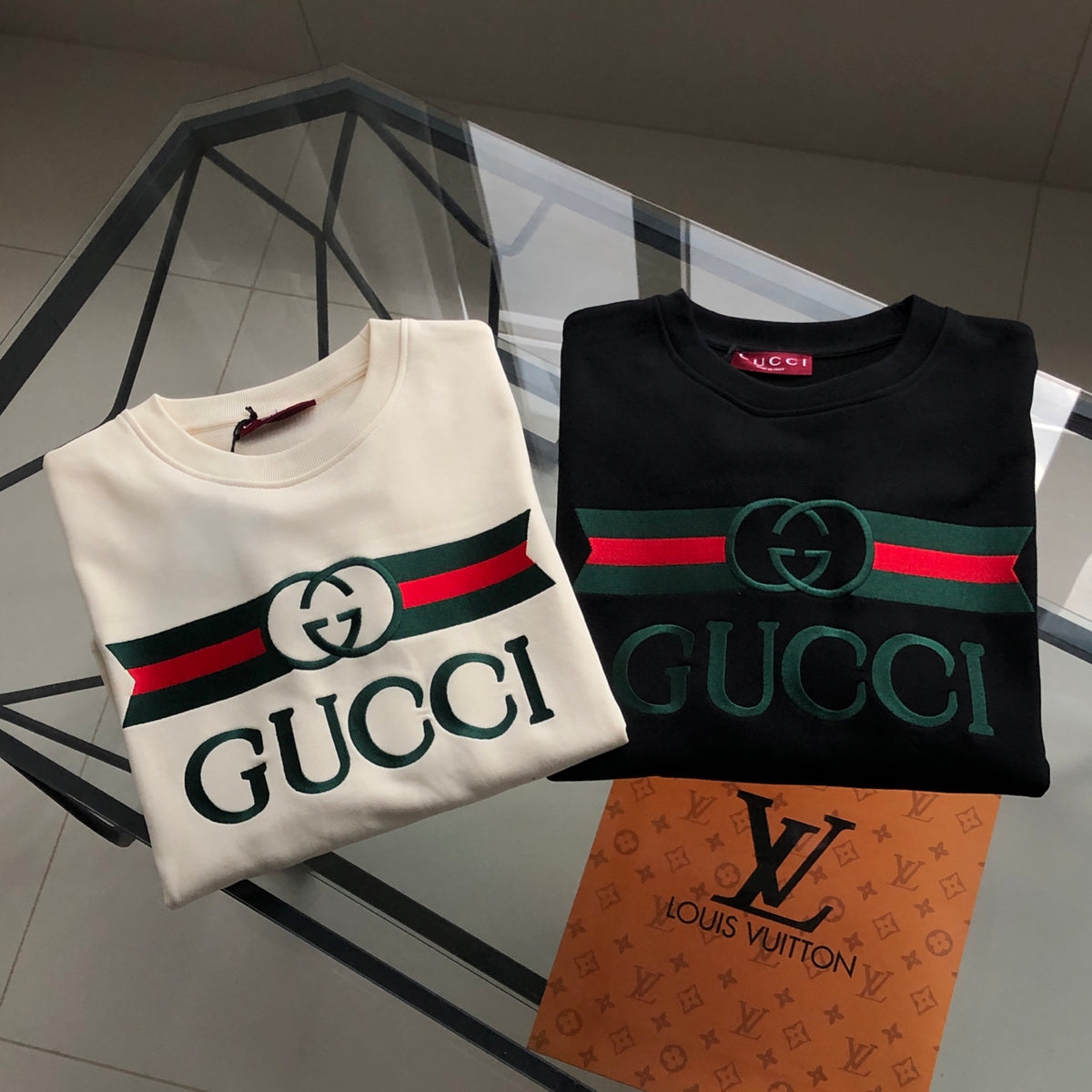 New autumn and winter classic embroidered logo round neck hoodie