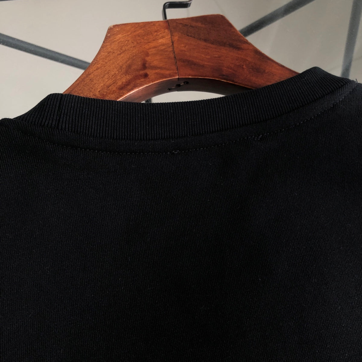 New autumn and winter classic embroidered logo round neck hoodie