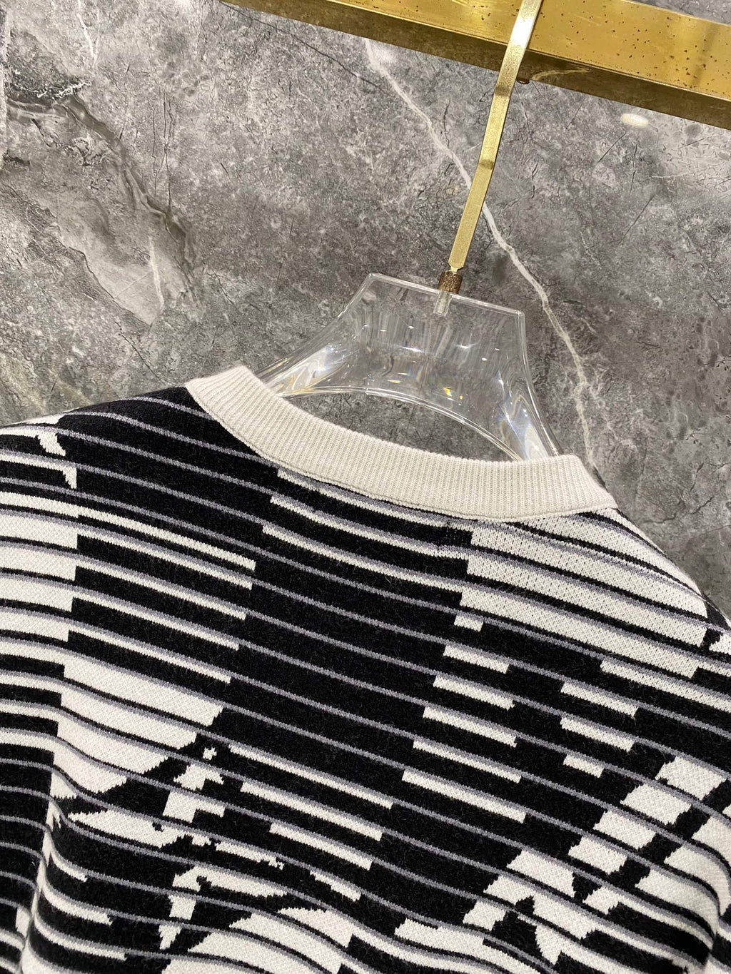 26 Autumn/Winter New Checkered Woolen Sweater