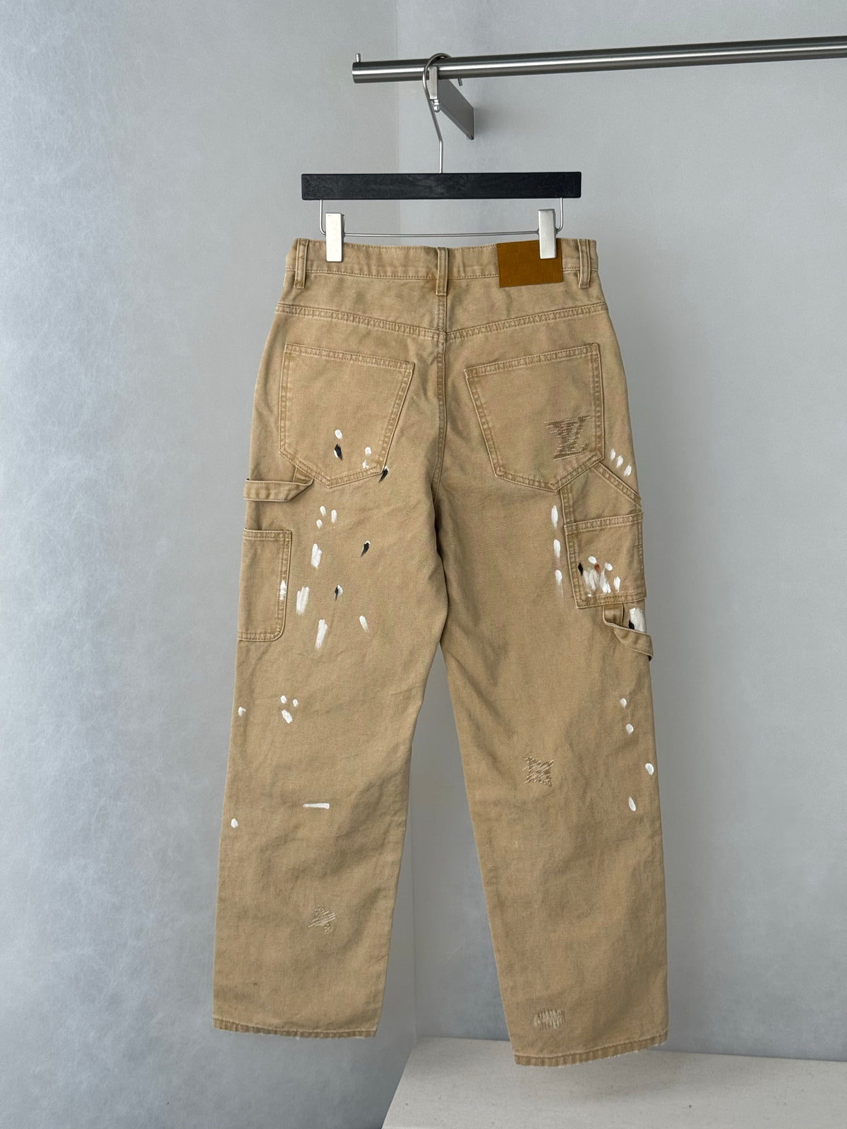 26 Vintage Distressed Paint Splatter Embroidered Workwear Denim Pants