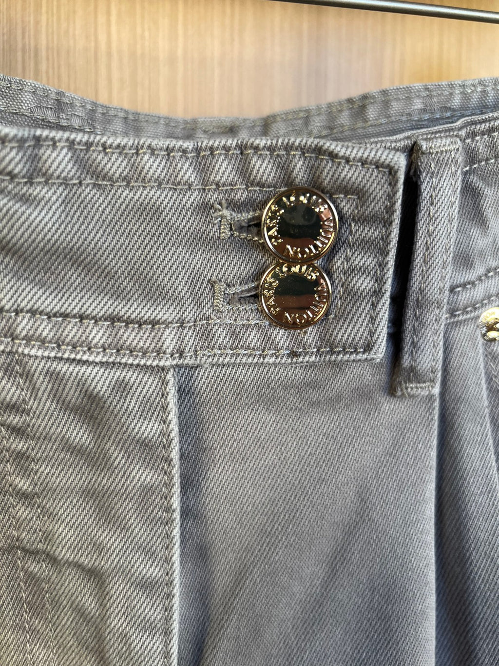 26 pleated trousers