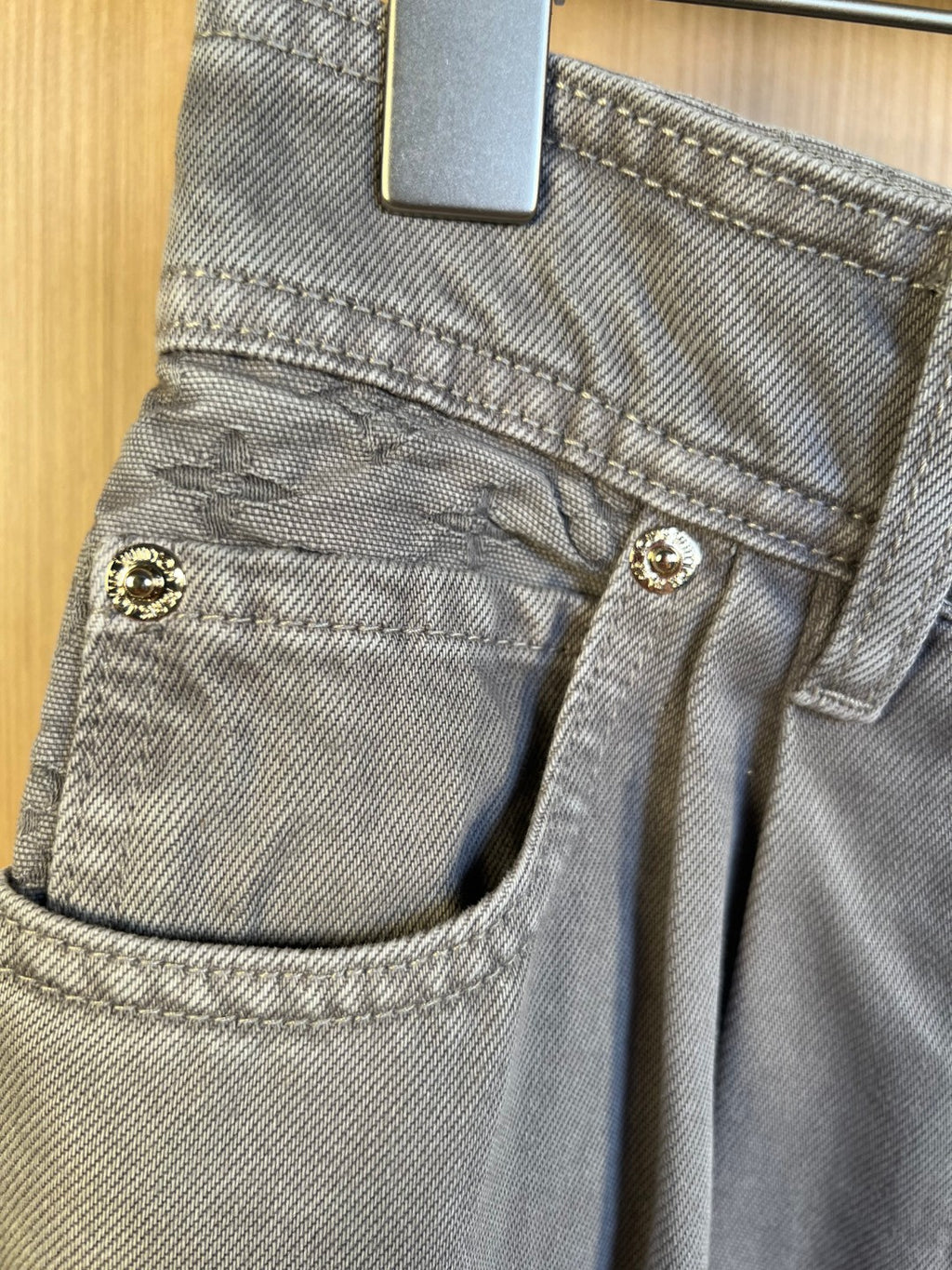 26 pleated trousers
