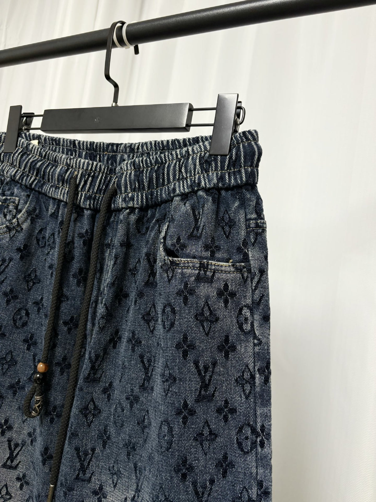 26 full print velvet long flower and velvet wide leg jeans ✨
