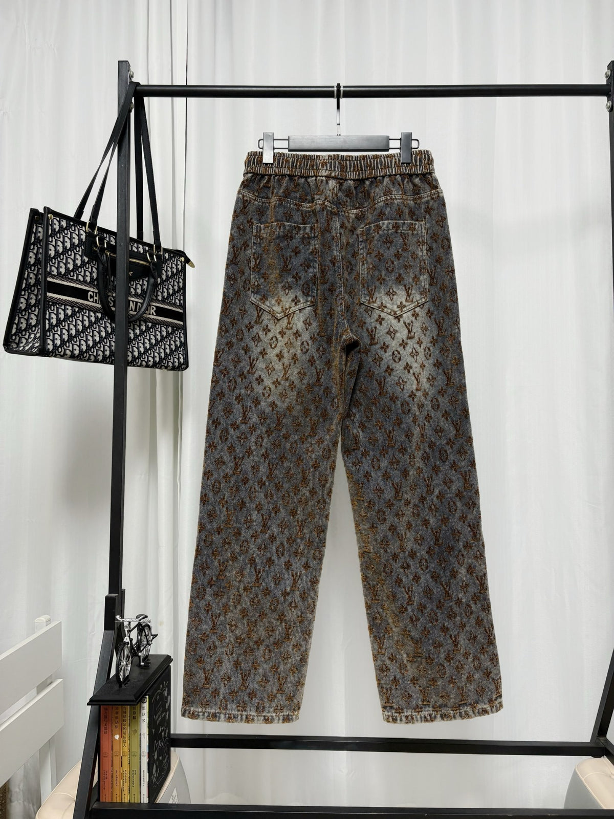 26 full print velvet long flower and velvet wide leg jeans ✨