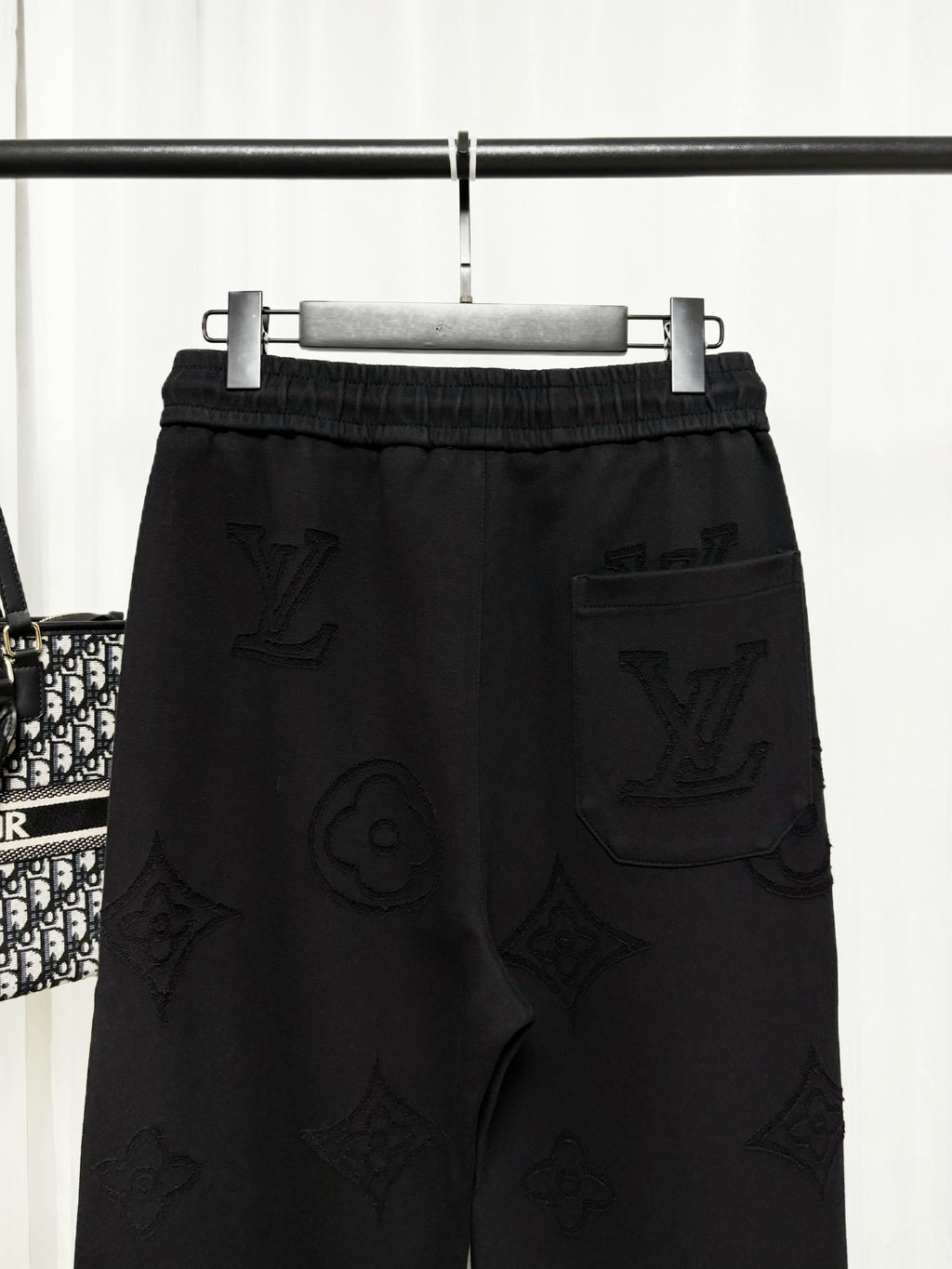 26 Full of floral sanitary pants