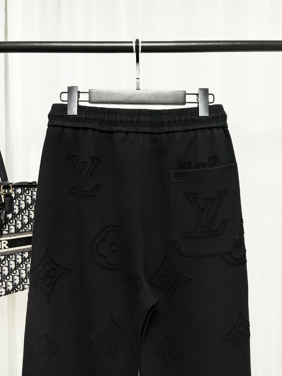 26 Full of floral sanitary pants