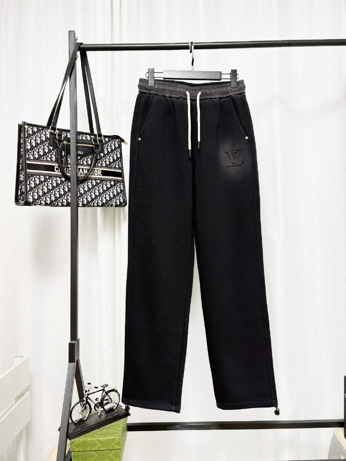26 Washed black sweatpants