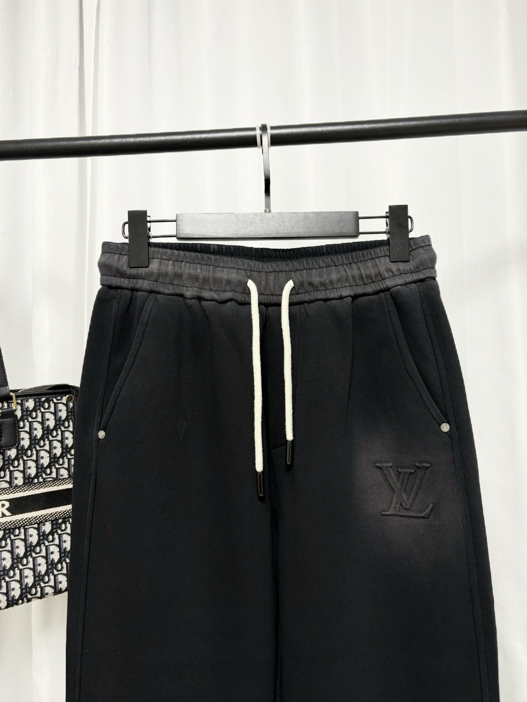 26 Washed black sweatpants