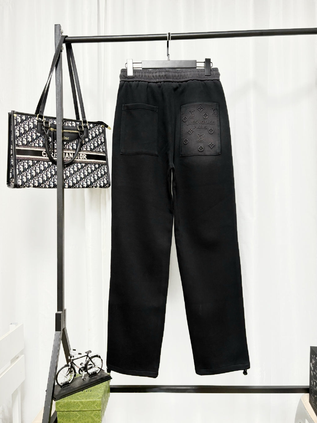 26 Washed black sweatpants