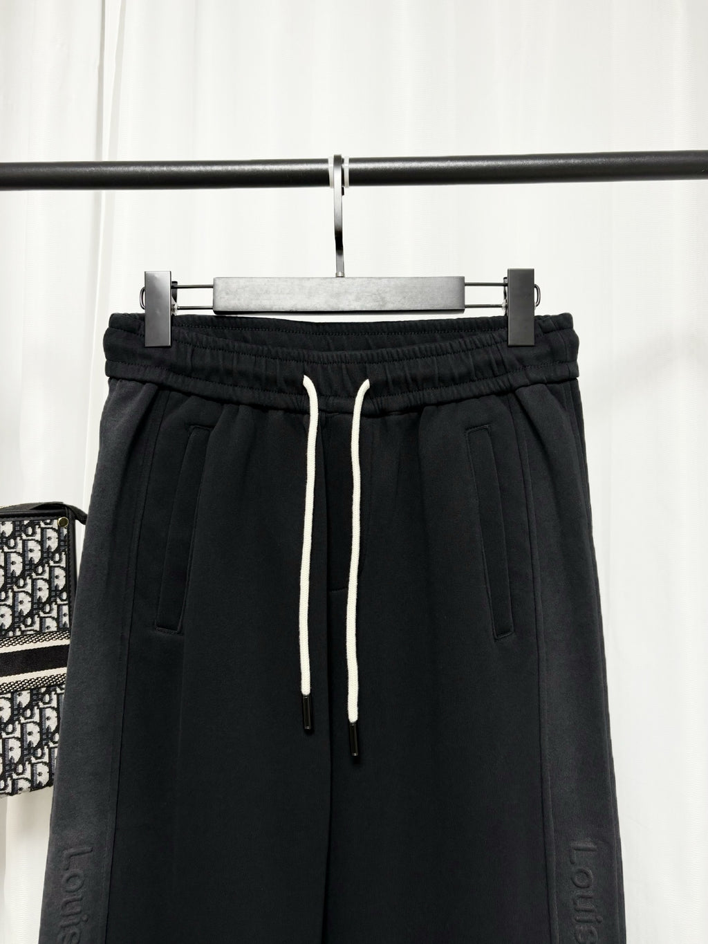 26 Embossed concave convex straight leg sweatpants,