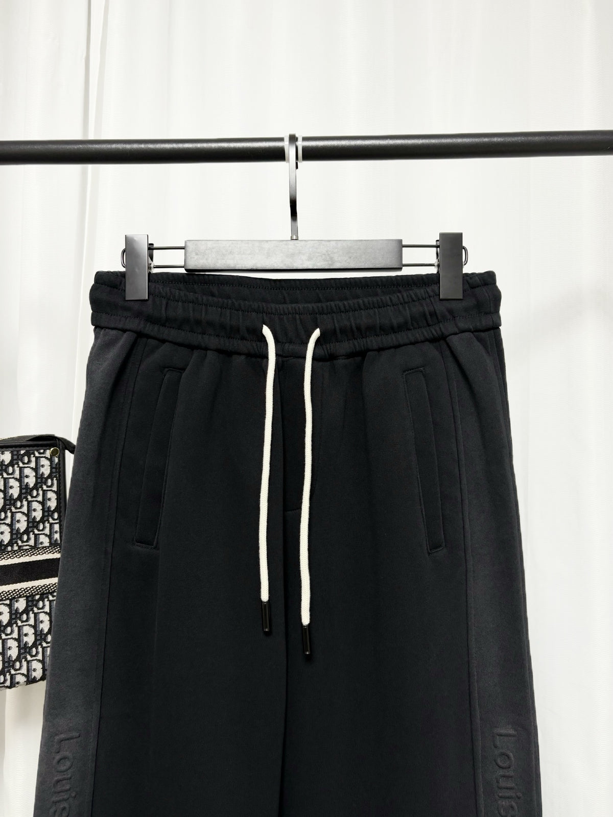 26 Embossed concave convex straight leg sweatpants,