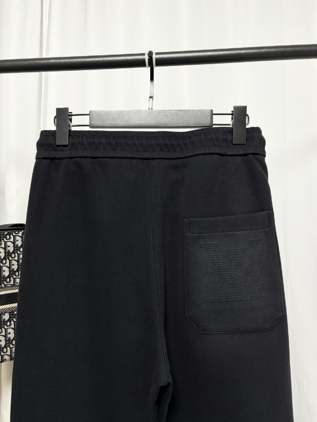 26 Embossed concave convex straight leg sweatpants,