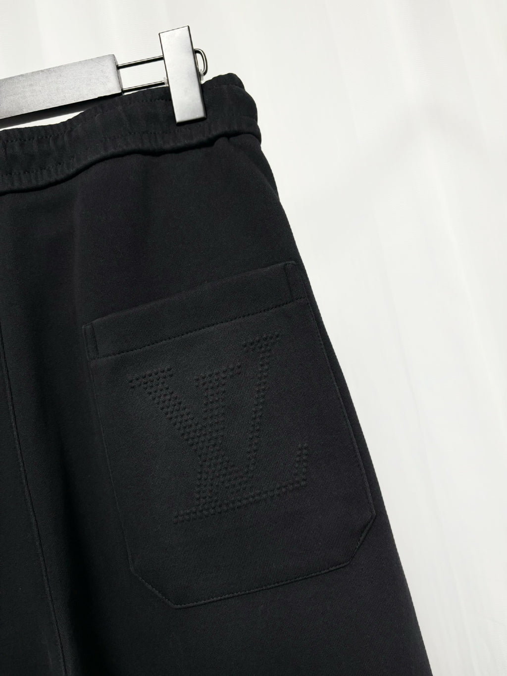 26 Embossed concave convex straight leg sweatpants,