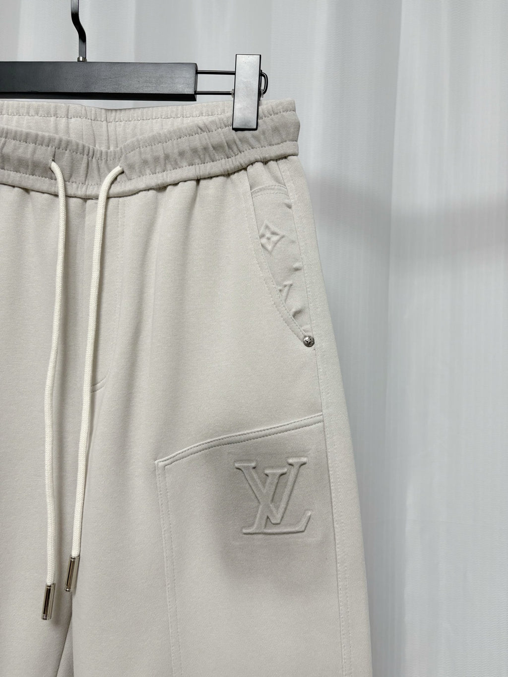 26 Washed black sweatpants