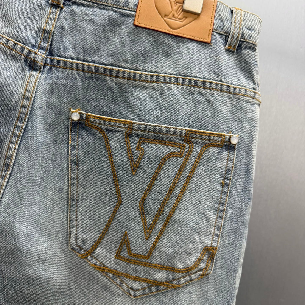 26 Skateboard denim pants