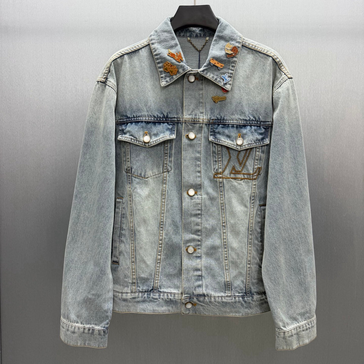 26 Qixi limited truck denim jacket