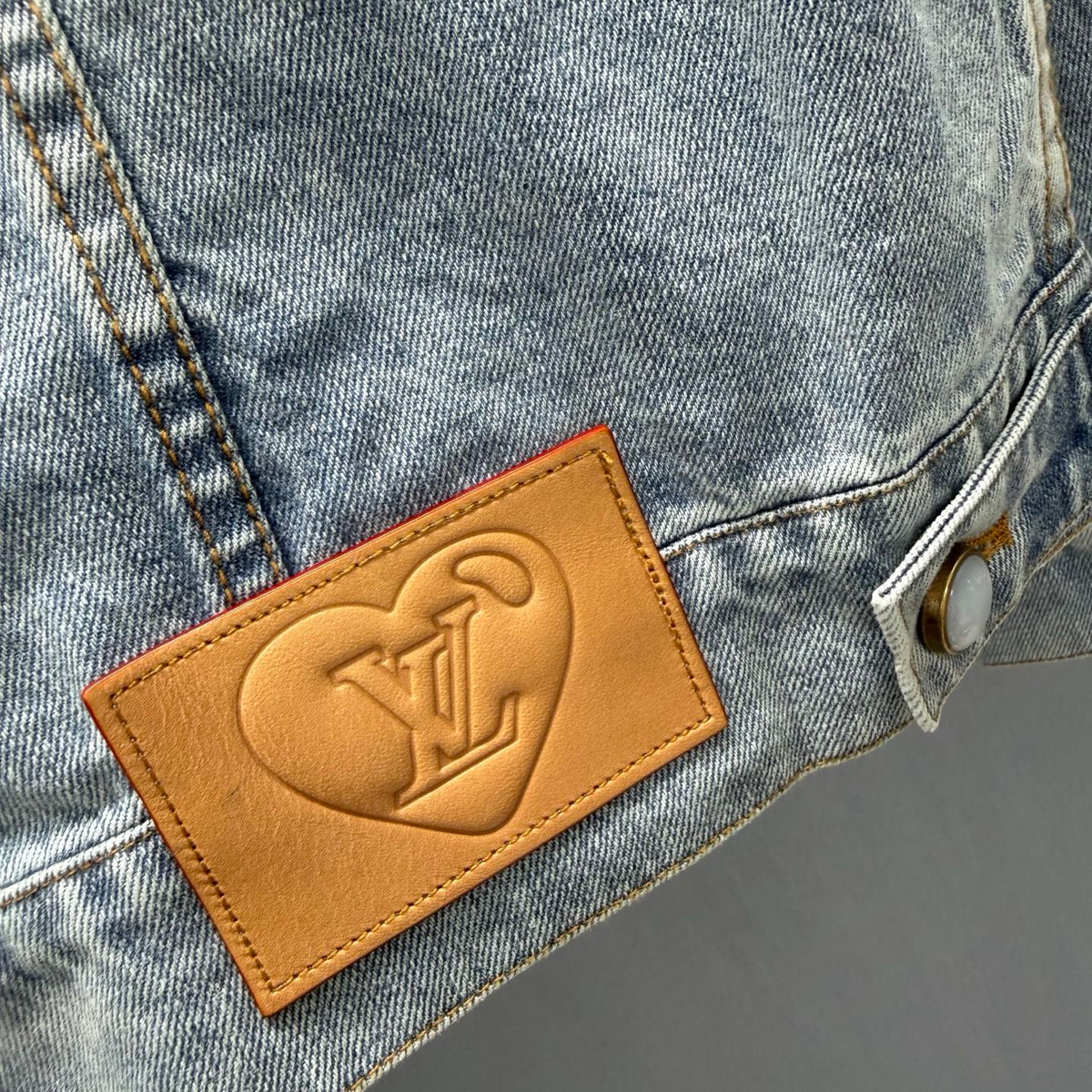 26 Qixi limited truck denim jacket