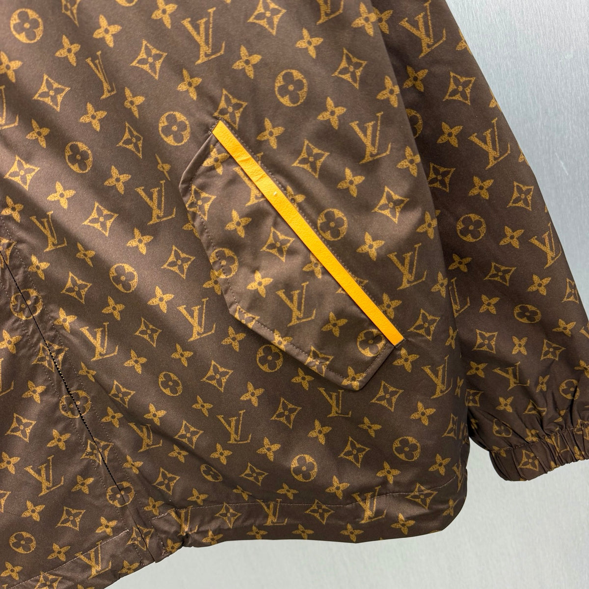 26 Mulberry Silk Technology Windproof Jacket