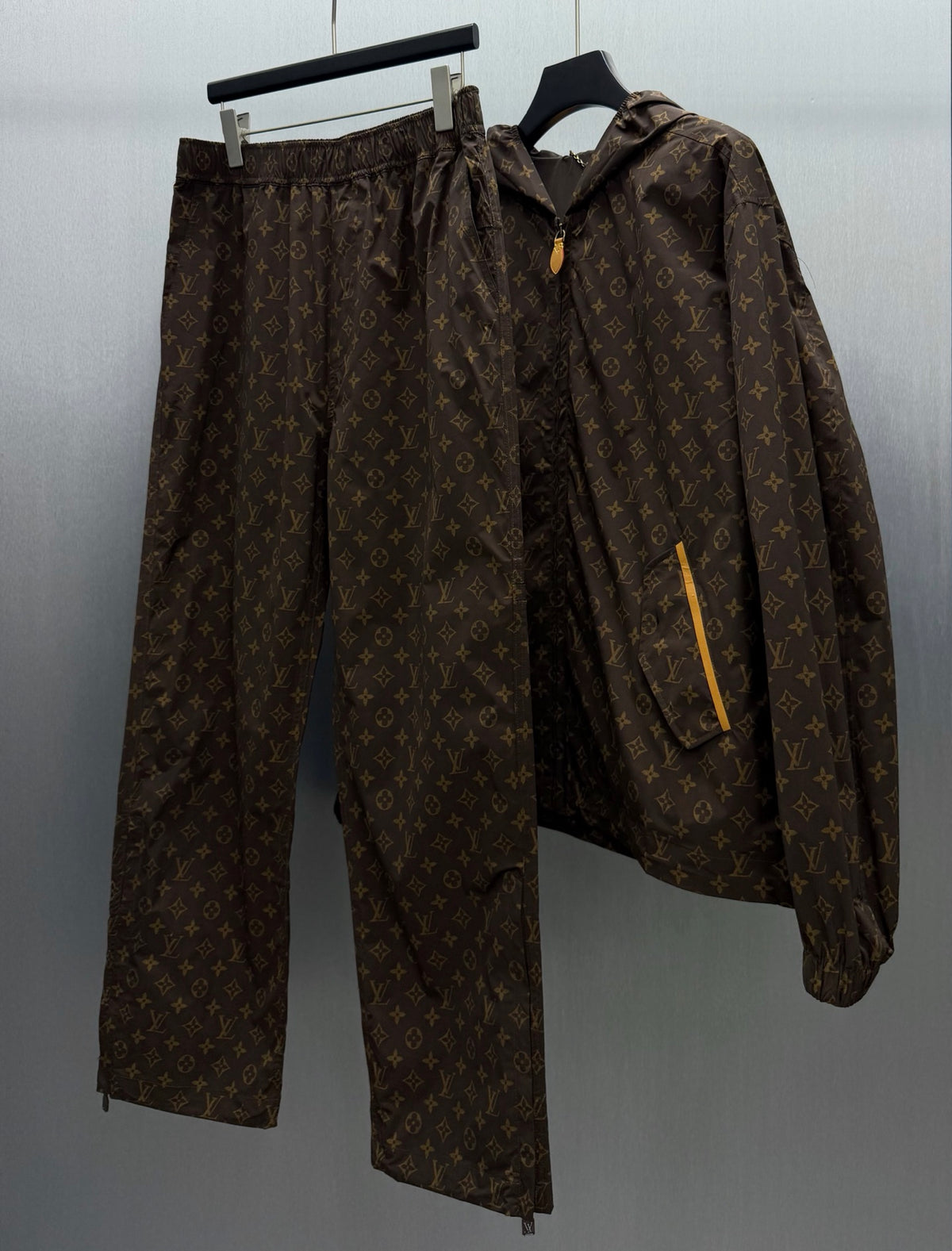 26 Mulberry Silk Technology Windproof Jacket