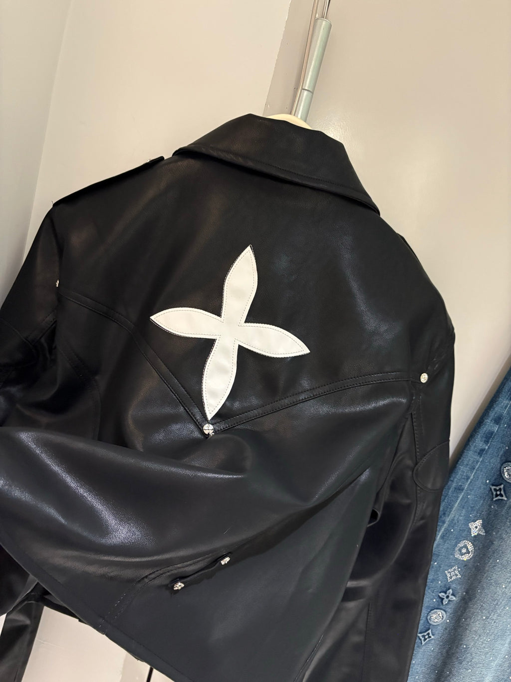 Design sense heavy zipper short leather jacket