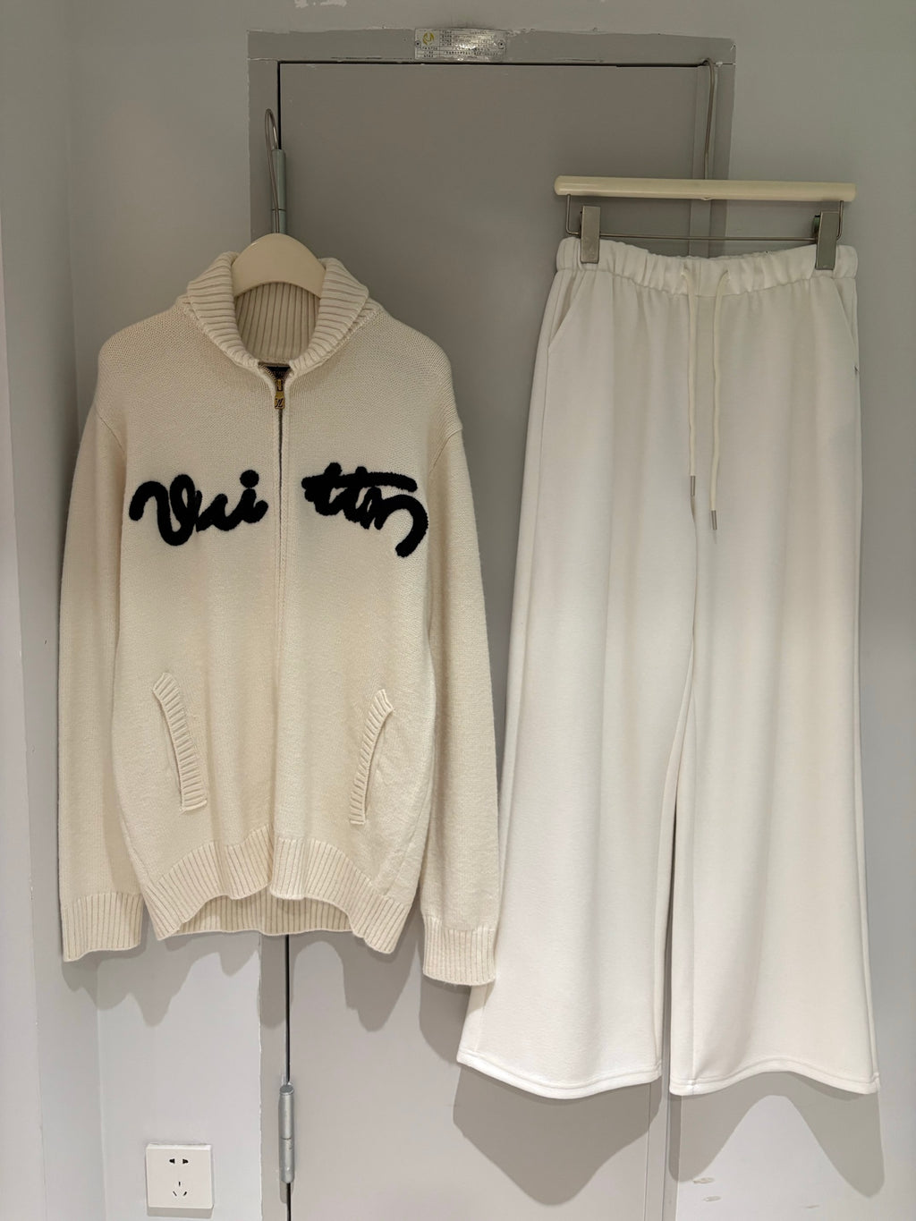 Small lapel letter jacquard knitted cardigan