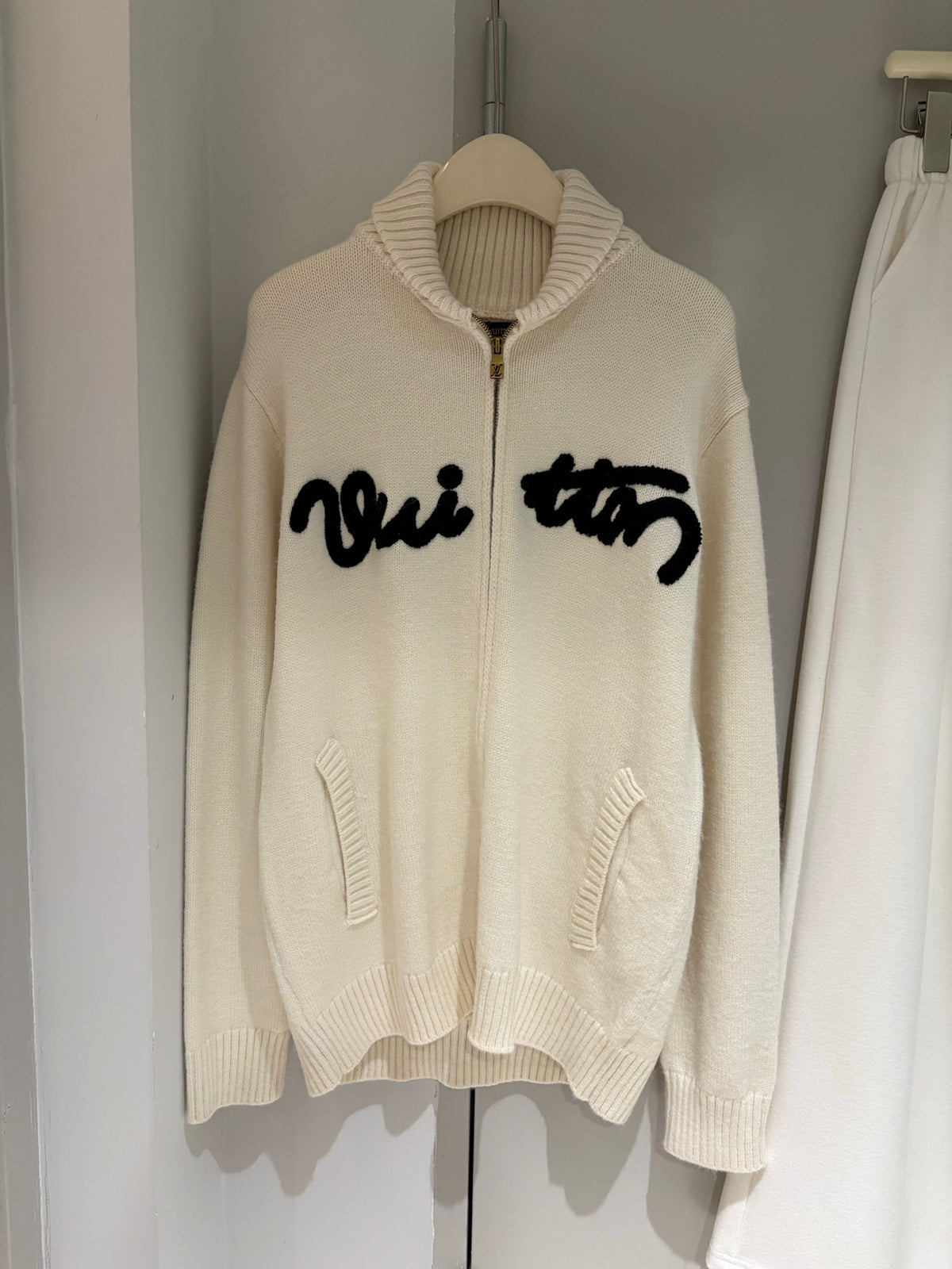 Small lapel letter jacquard knitted cardigan