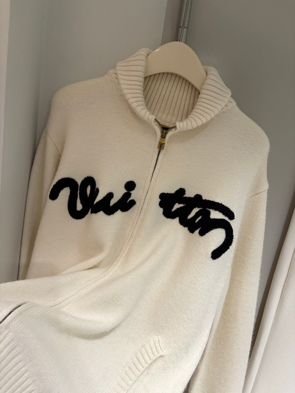 Small lapel letter jacquard knitted cardigan