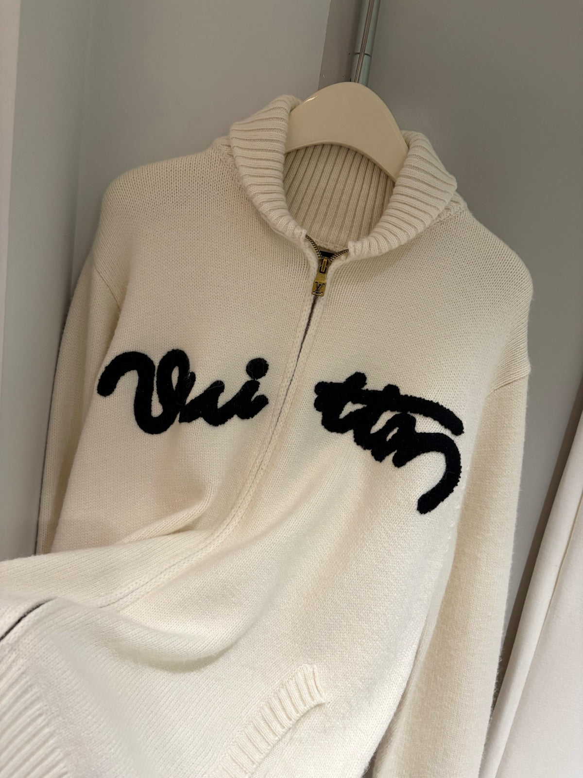 Small lapel letter jacquard knitted cardigan